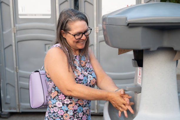 Best Luxury portable toilet rental  in Fairfax, MN