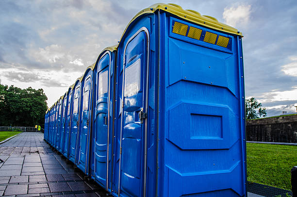 Best Portable restroom trailer rental  in Fairfax, MN